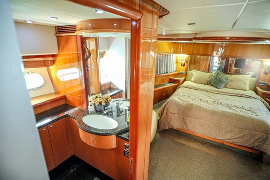 Carmen yacht | AED2,700/hour